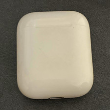 Apple AirPods White Wireless Bluetooth In-Ear Earbuds