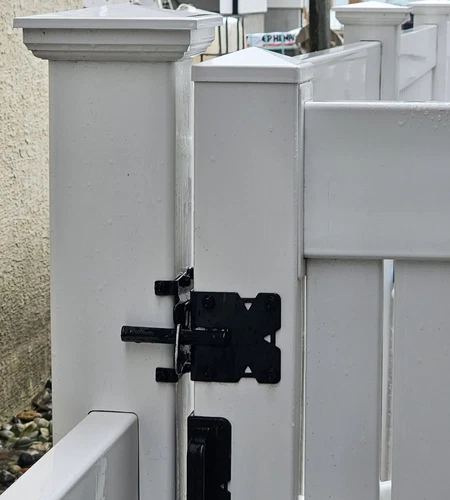 Portable Fencing Events White PVC Picket Fence Temporary 1000mm wide Posts - Picture 19 of 30