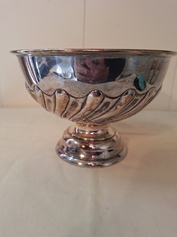 Vintage E.P.N.S Silverplate Footed Bowl/Nut/Candy Dish