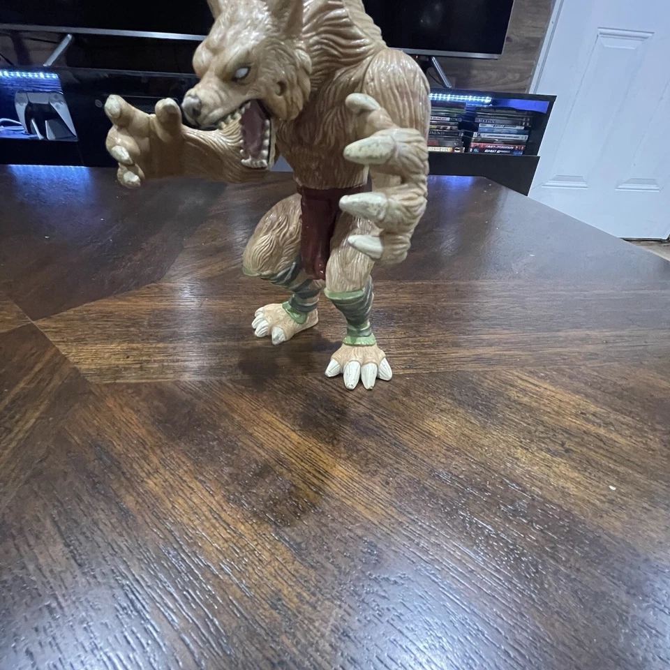 Figura de acción Duel Masters 6" Fear Fang Hombre Lobo Hasbro Wizards 2003 FIGURA De colección Foto 4 de 4