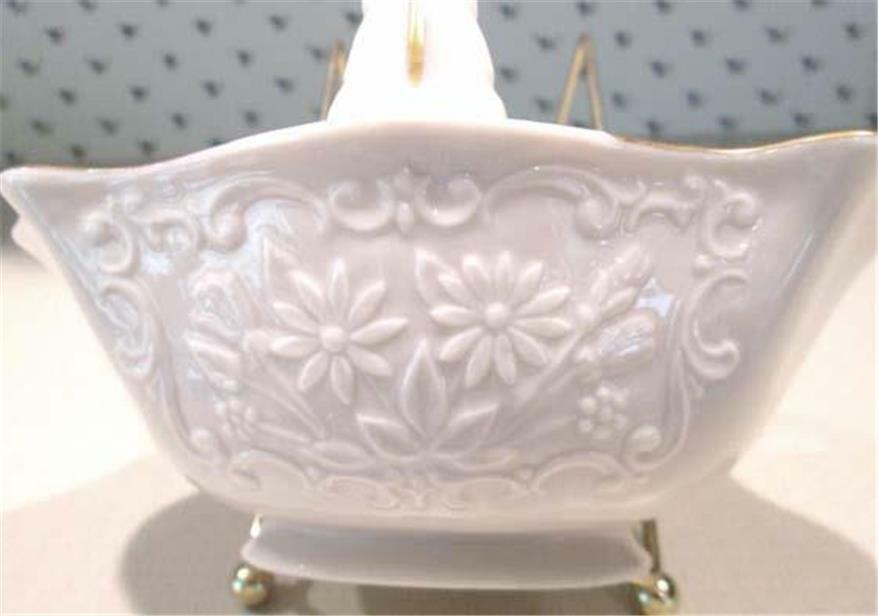Lenox White Ivory "Sans Souci" Basket
