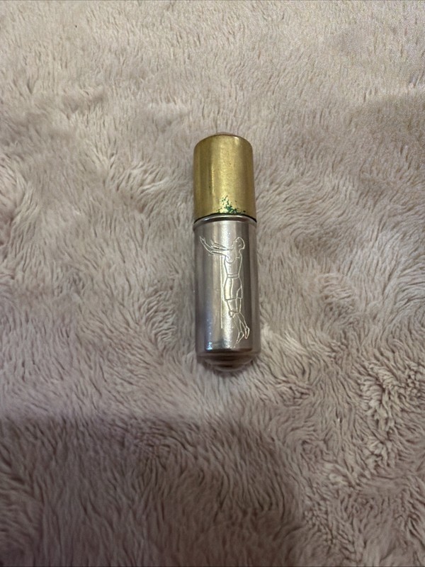 VINTAGE LIPSTICK TUBE LIGHTER BASKETBALL PLAYER SHOOTING HY-GLO USA NEVER USED