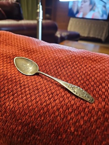 antique ribbon wreath detailed sterling silver spoon teaspoon Gorham? 19.8 Grams