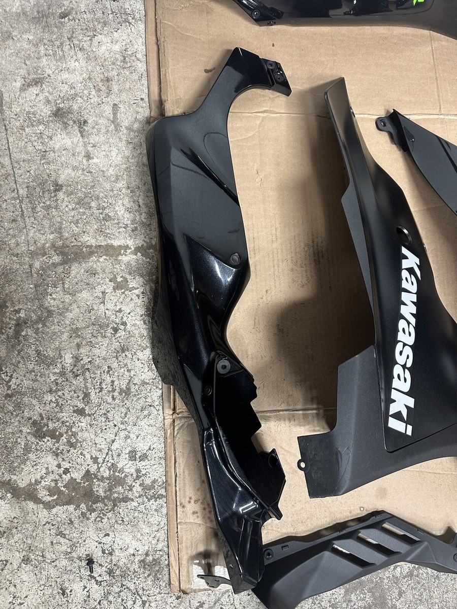 MBZ0024商品ページ 2024 21-24 Kawasaki NINJA ZX10R ZX10 OEM BLACK FAIRINGS BODY