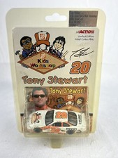 Action Diecast Tony Stewart 20 Home Depot Kids Workshop 1:64 Stock Car Nascar