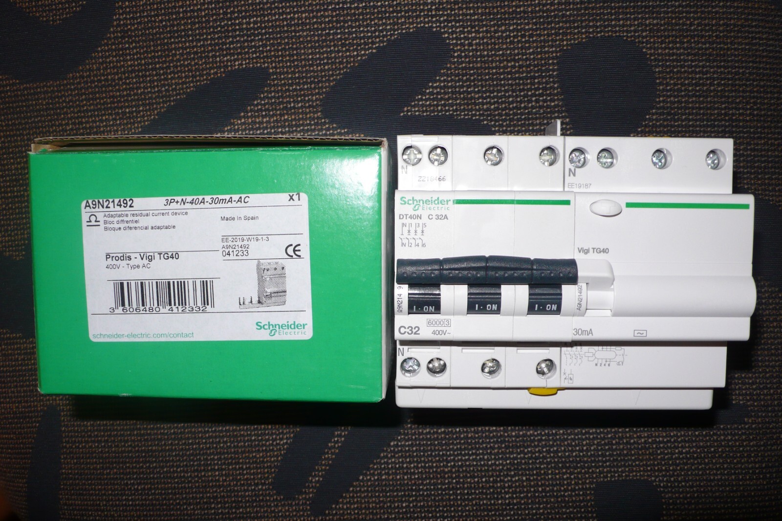 Disjoncteur différentiel Schneider 4P 32A 30mA Tetra A9N21409 A9N21492