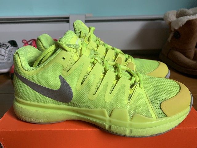 nike vapor 9.5 tour women's tennis shoe