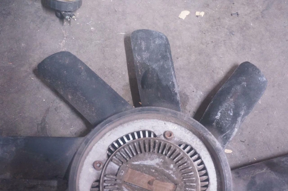 OEM BMW E30 Cooling Fan Clutch + Blades 87-91 325i 325is 325ix - Imagem 2 de 4