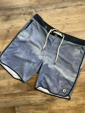 V314 Vuori Men's Cruise Boardshorts Dusty Blue Size 33