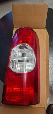 Feu arriere principal gauche (feux) RENAULT MASTER 2 PHASE 2 8200171472 - Photo 1/2