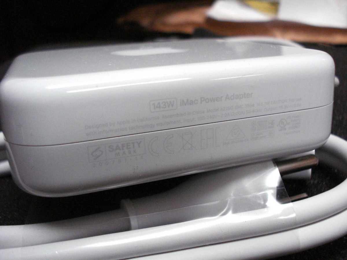 NEW Genuine Apple iMac 24