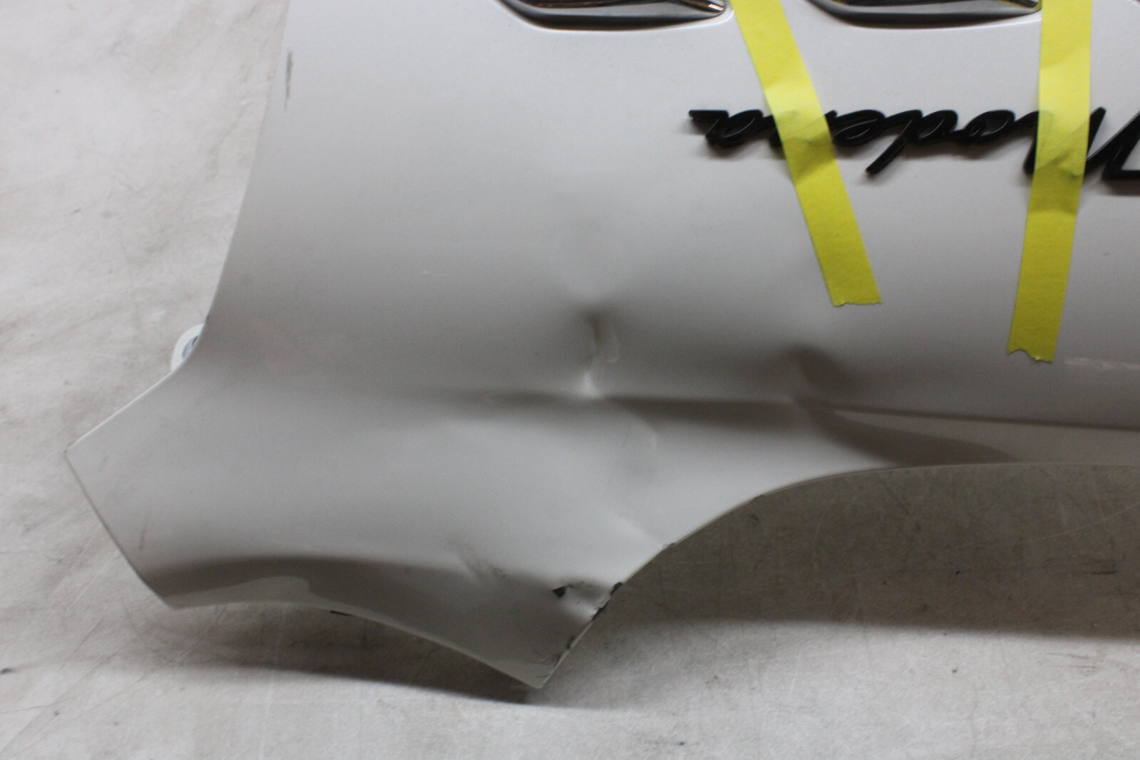 2022 MASERATI LEVANTE MODENA WHITE FRONT LEFT DRIVER FENDER OEM 20 21  22 23 24