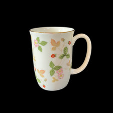 WEDGWOOD WILD STRAWBERRY /TEA /COFFEE MUG