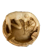 SEDUCING LADY ASHTRAY