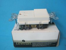 NEW Leviton Decora 15 amps 125 volt Light Almond Combination Switch/Outlet 5-15R