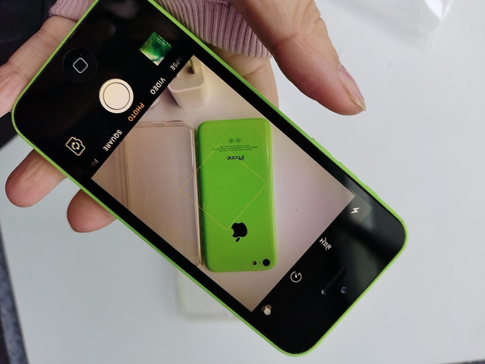 Apple iPhone 5c - 8 GB / 16 GB / 32GB - Green (Unlocked) 90% NE W