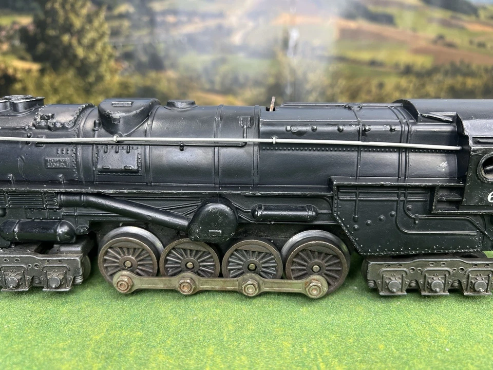 LIONEL POSTWAR No. 681 TURBINE LOCOMOTIVE w/ 2046W-50 PENNSYLVANIA TENDER - Image 4 of 4