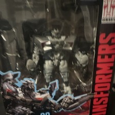 Hasbro Transformers Studio Series 29 Sideswipe Deluxe Class Action Figure