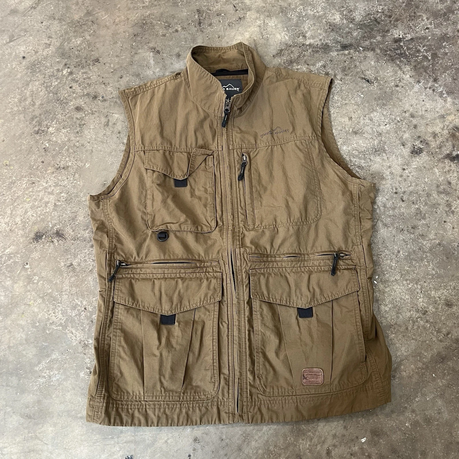 Vintage Outdoor Eddie Bauer Vest Large Fishing Hunting Hiking Travel Gorp
Opens in a new window or t