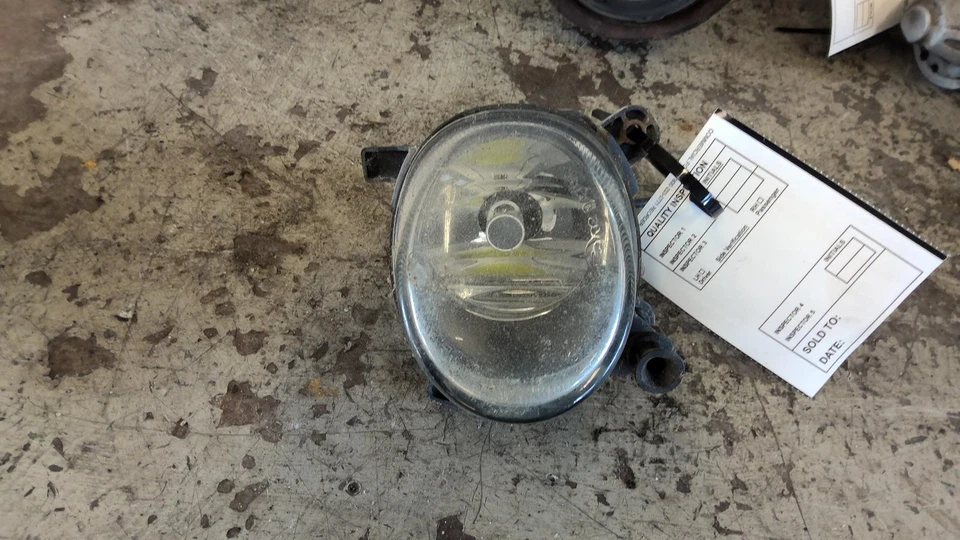 Luz de conducción usada se adapta a: Audi S5 2010 parachoques antiniebla montado grado A Foto 2 de 4
