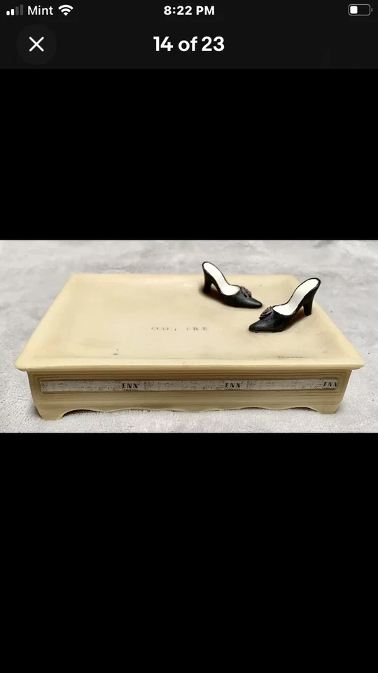 Juego de baño Vogue Couture. Jabonera y cristal de enjuague resina, otros 3 de madera Foto 3 de 4