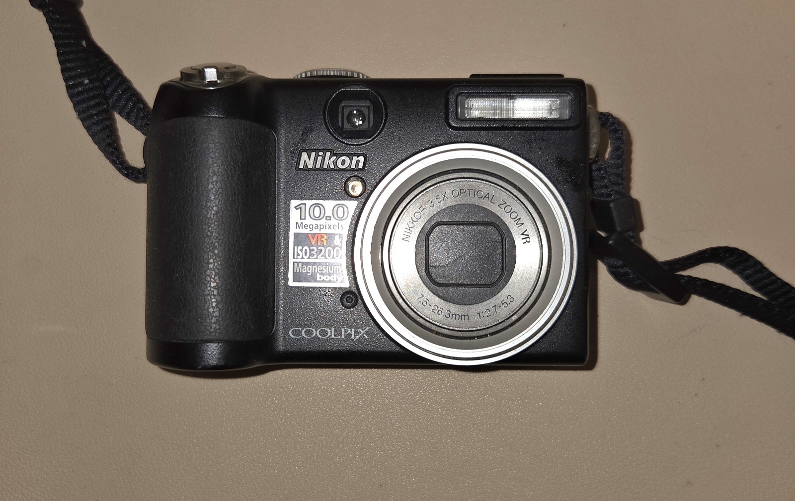 Nikon Coolpix P5000 Black 10MP 2.5