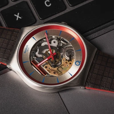 Swatch X James Bond 007 “Q” (No Time to Die) Limited Edition – Neu - Bild 1 von 4