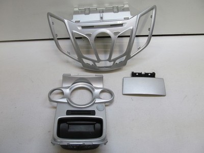 Ford Fiesta MK7 JA8 Mittelkonsole Dekor vorn Silber original Bj 10-
