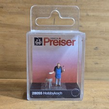 Preiser  HO - Porter with Luggage Cart  #2812...