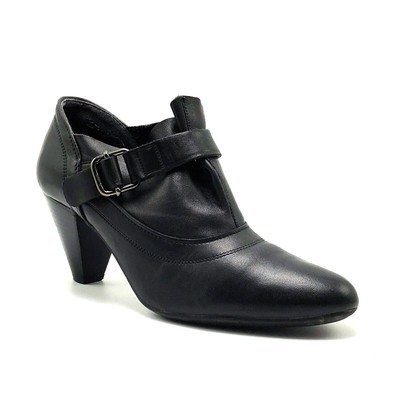 flexx pointed toe booties
