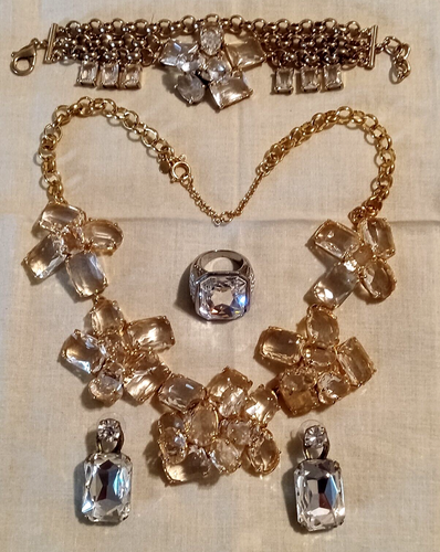 ANN TAYLOR Crystal Floral Cluster statement necklace set