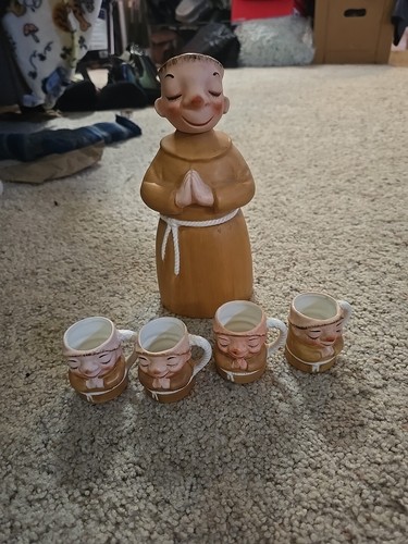 Vintage Keramik Mönch Karaffe und 4 Tassen/Schnapsgläser handbemalt Japan lustig