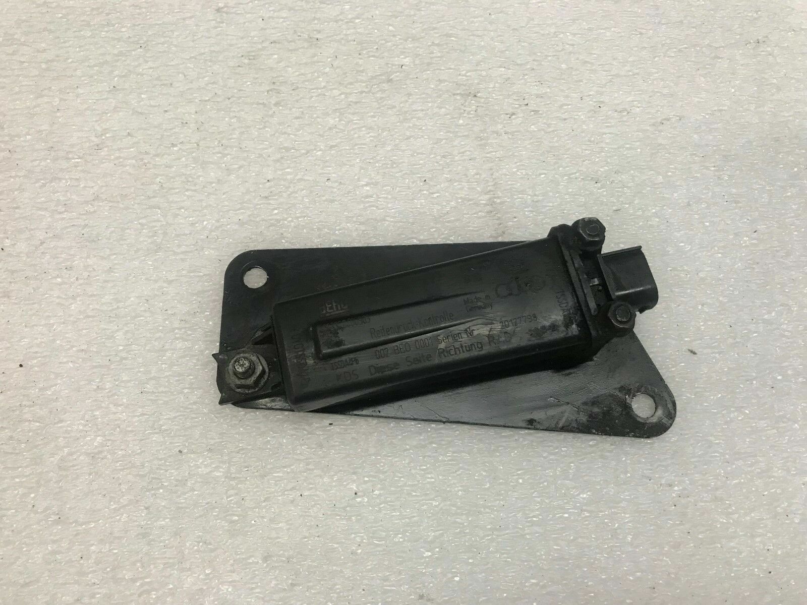 LAMBORGHINI GALLARDO AVENTADOR TIRE PRESSURE ANTENNA WITH BRACKET OEM 8E0907277