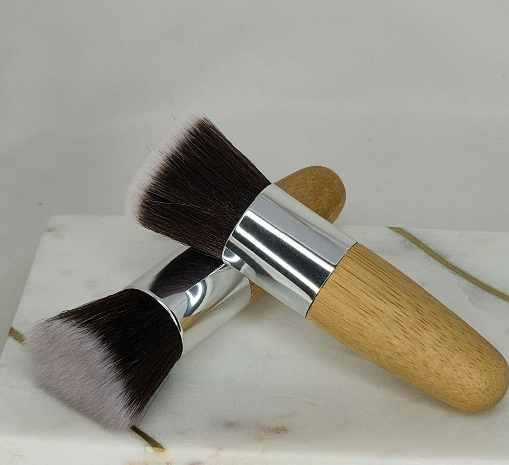 dense powder brush