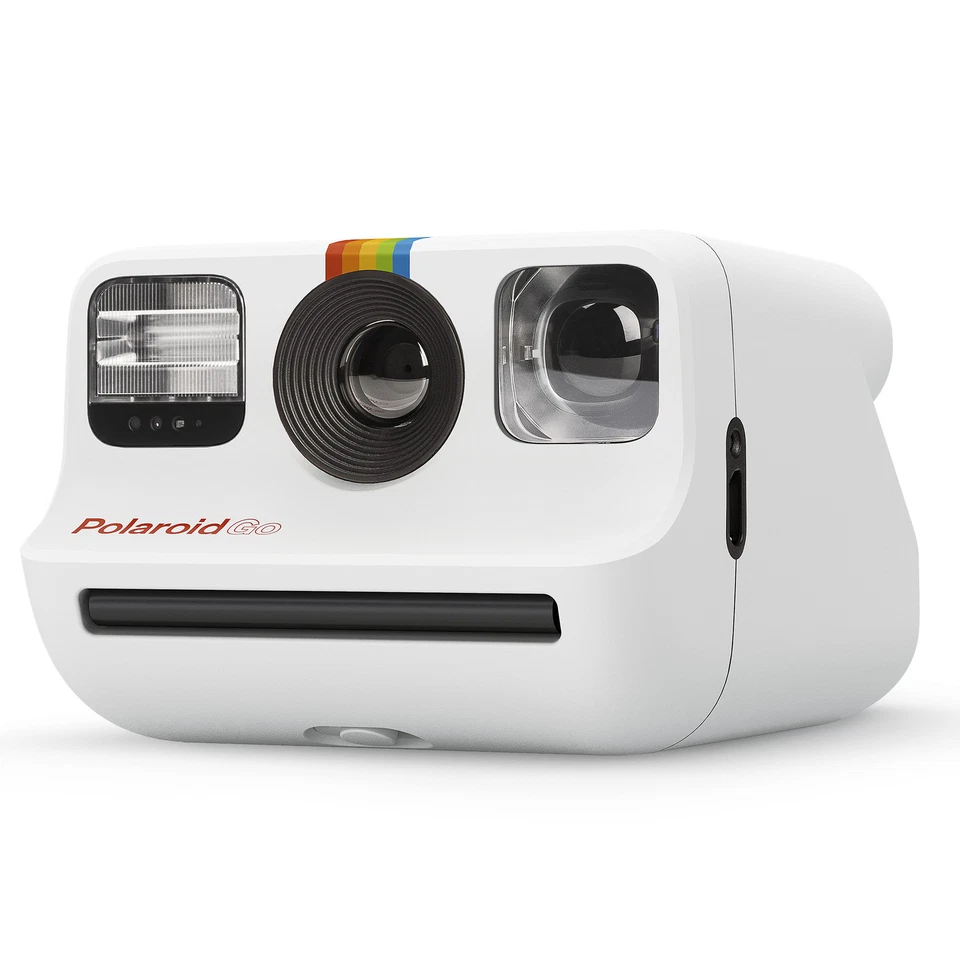 Polaroid GO Camera with Five GO Color Film Packs and Accessory Bundle - Image 4 of 4