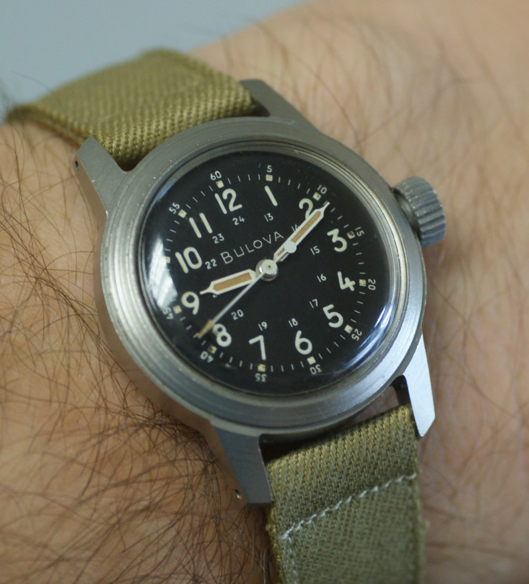 BULOVA US MILITARY 1950's Vintage Steel Model 3818A 10BNCH Pilot's