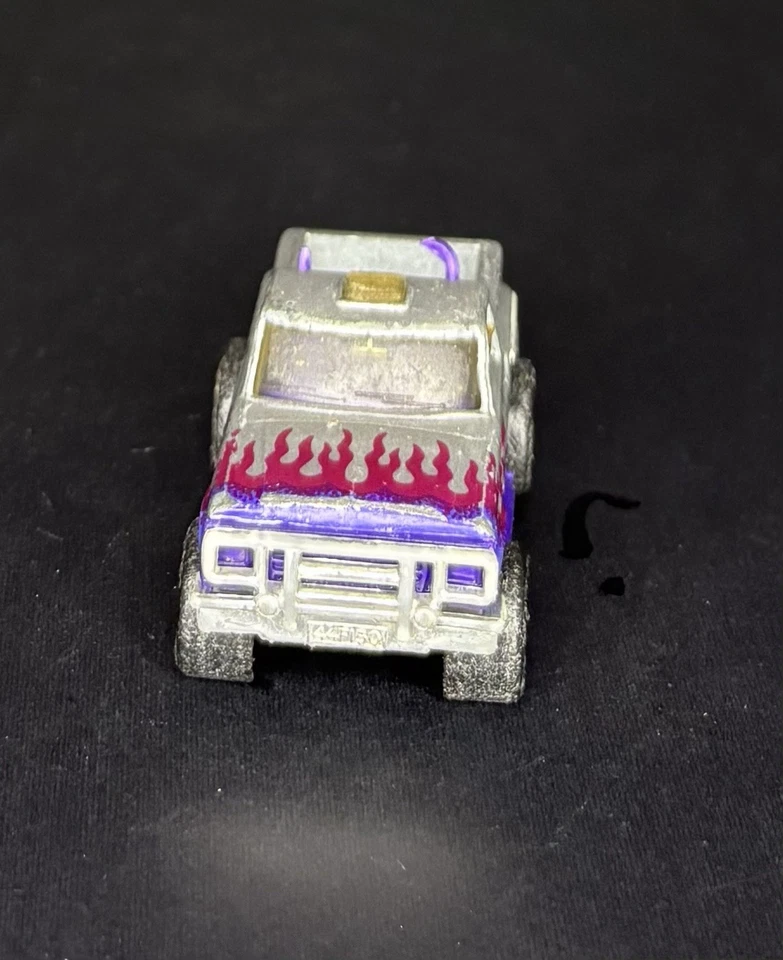 Vintage 1982 Matchbox Pickup Truck Flareside Ford F150 Silver With Flames - Image 2 of 4