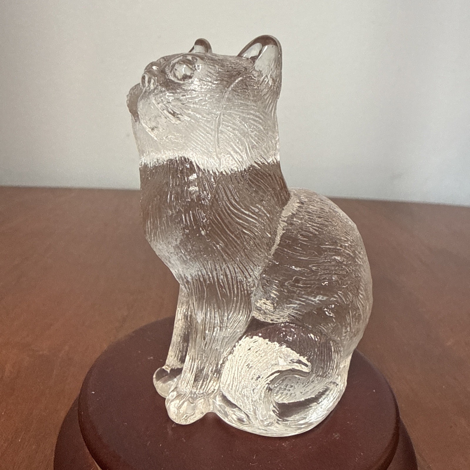Vintage Mosser Sitting Cat #101 Original Crystal Glossy Bottom M Stamp Plunge
