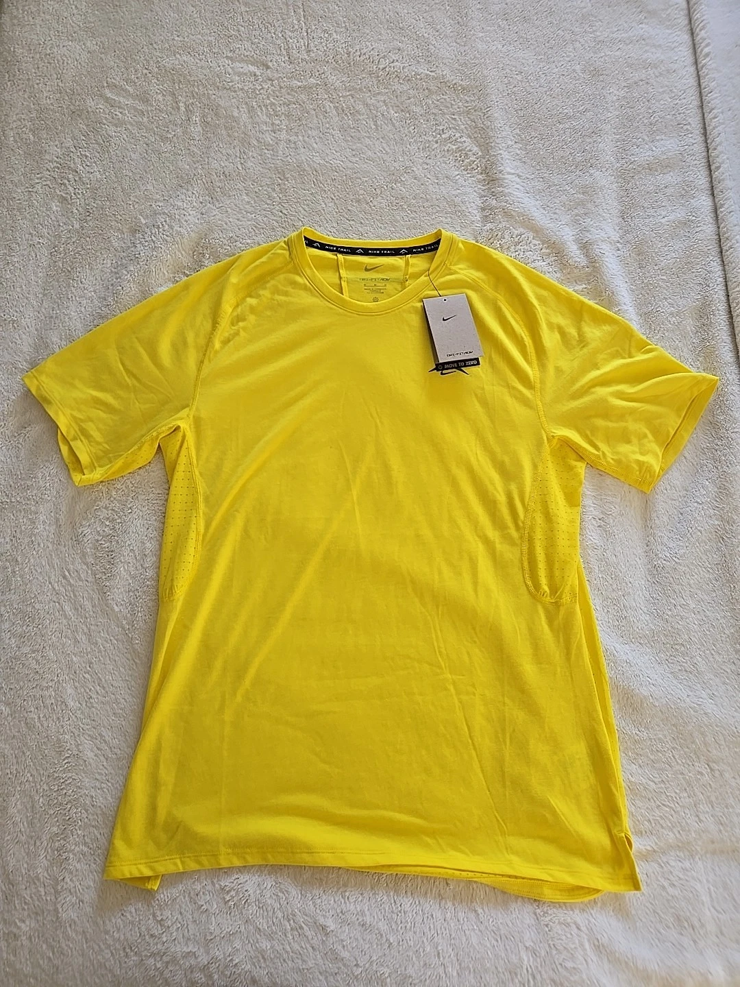 Nike Trail Solar Chase Dri Fit ADV Short Sleeve Top HJ3580-718 Sz MEDIUM NWT
Opens in a new window o