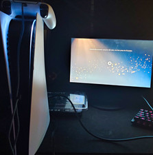 Imagen de Sony PlayStation 5 Console White/Black w/ DualSense, Wi-Fi, HDMI USB-C