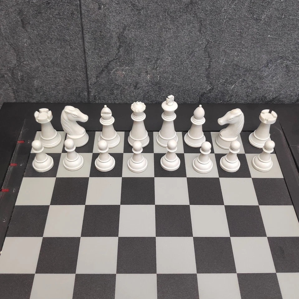 Kasparov GK 2100 Chess Computer Schachcomputer Vintage 1994 - Bild 2 von 4