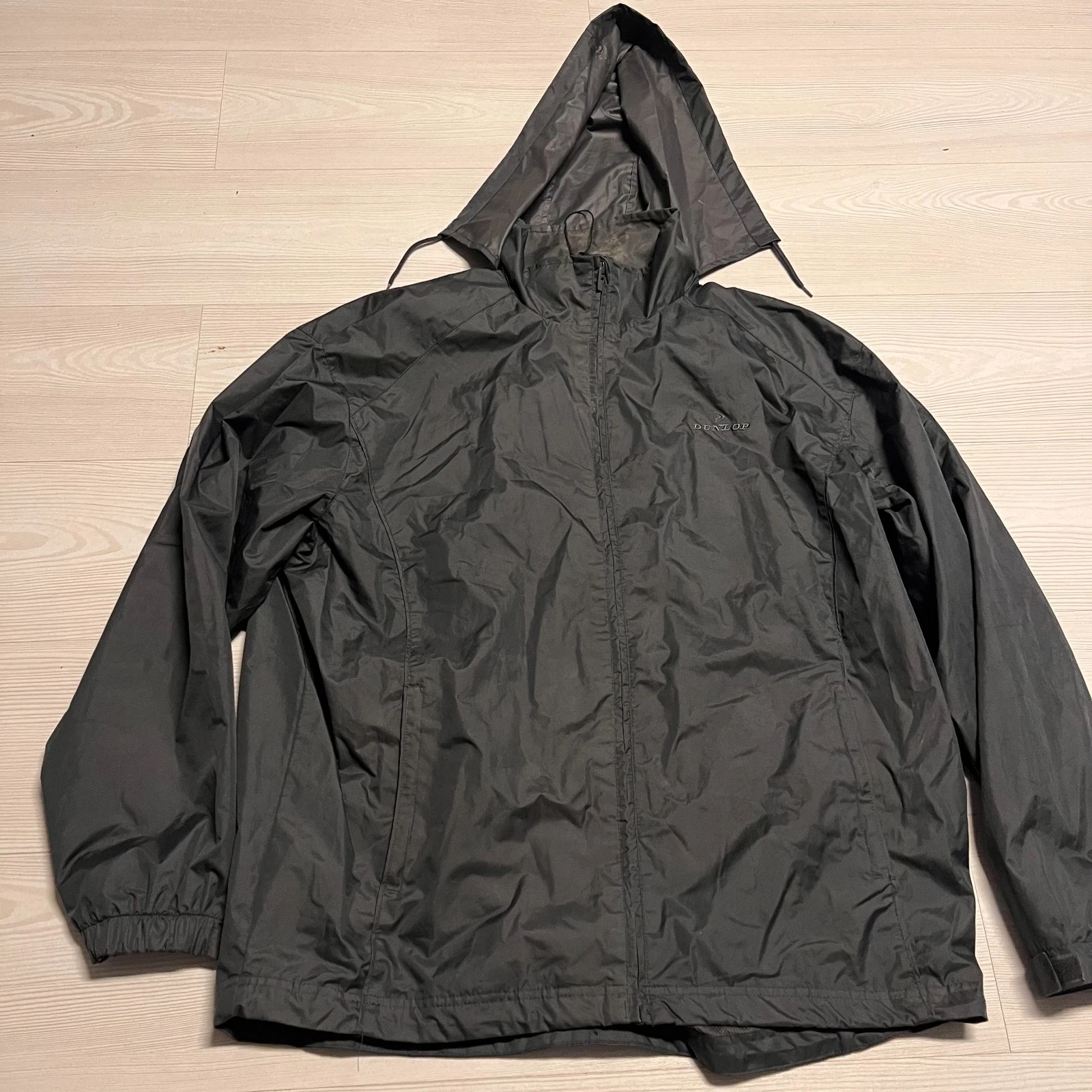 Dunlop Golf Waterproof Jacket Mens XL Black Mesh Lined Full Zip Hooded Rain Coat
Opens in a new wind
