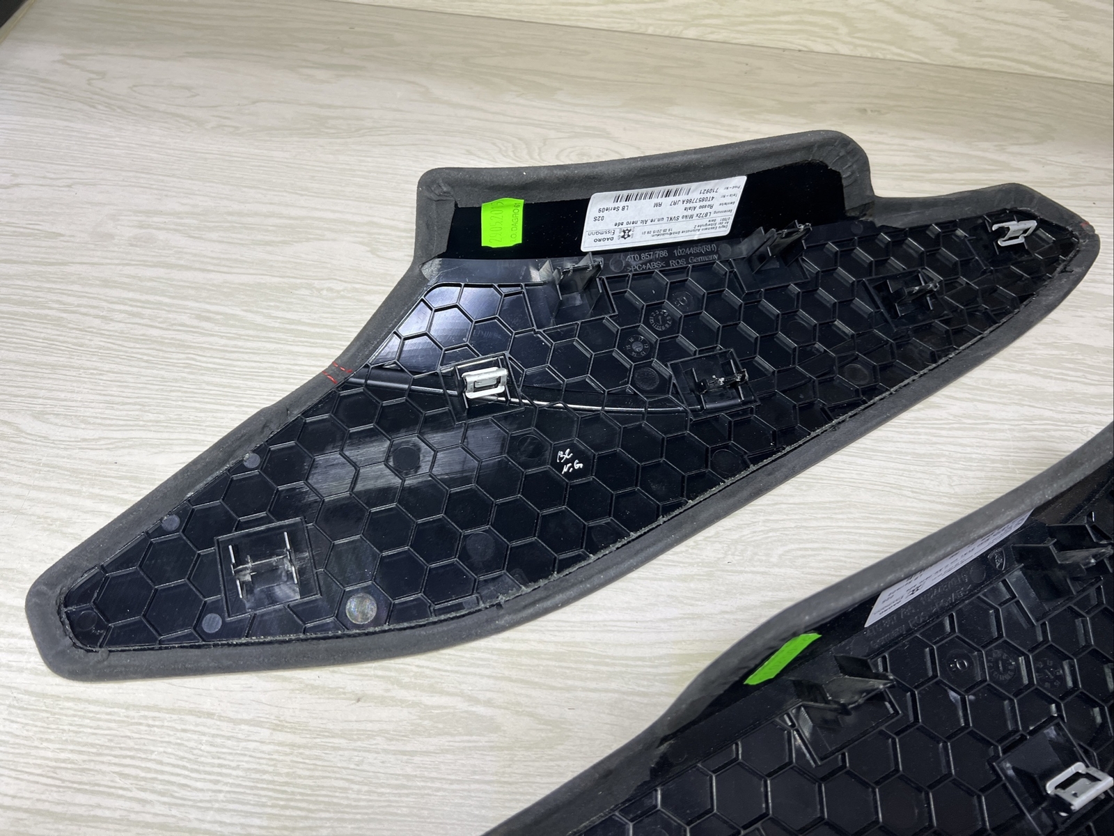 Lamborghini Huracan Console LH Left RH Right Side Panel Black/Red 4t0857785A
