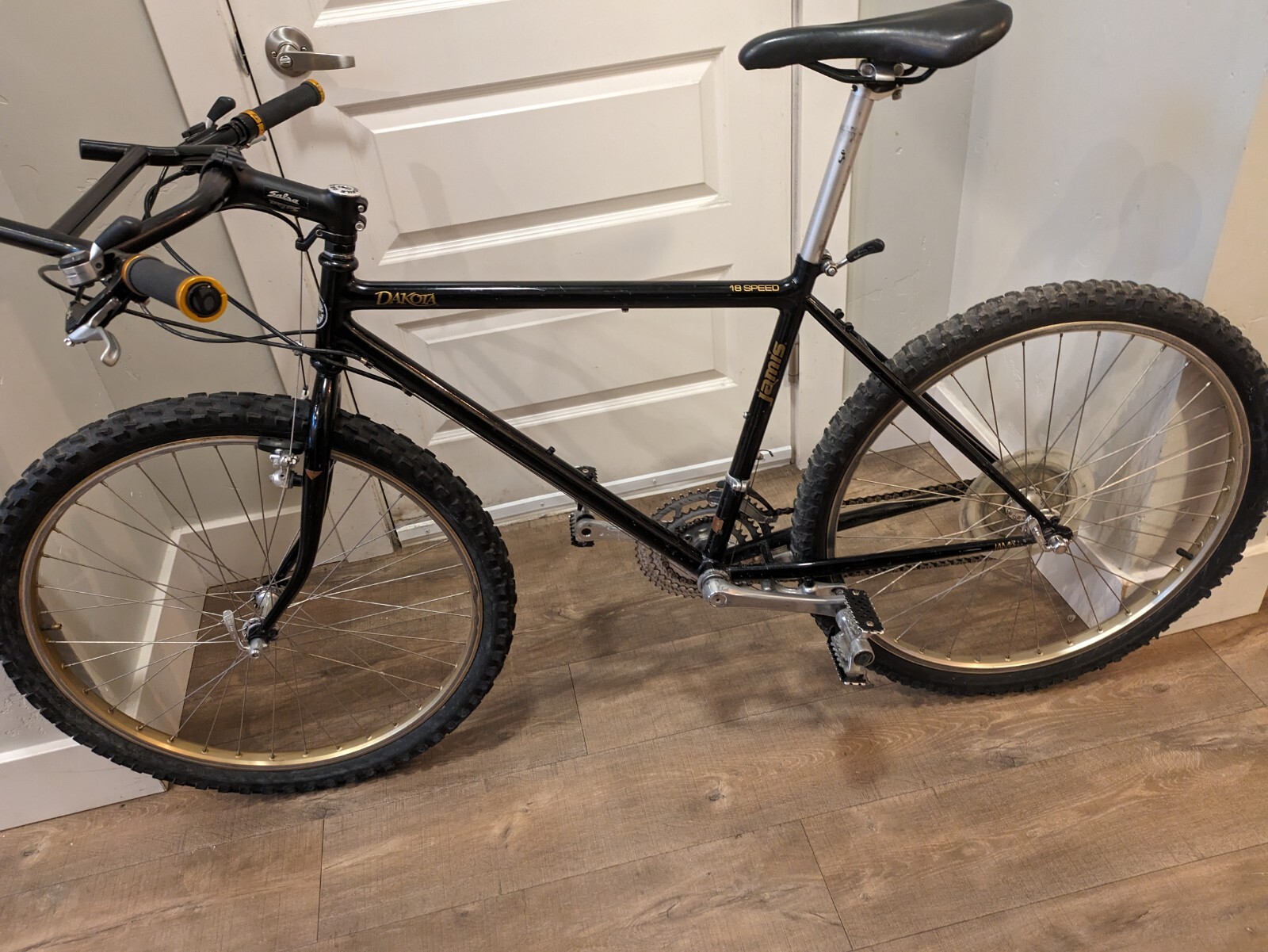 Jamis Dakota 26 Inch Vintage Mountain Bike Cunningham: Filet Brazed