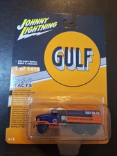 HOBBY EXCLUSIVE GULF GMC CCKW 6X6 GASOLINE TANKER TRUCK JOHNNY LIGHTNING - RARE