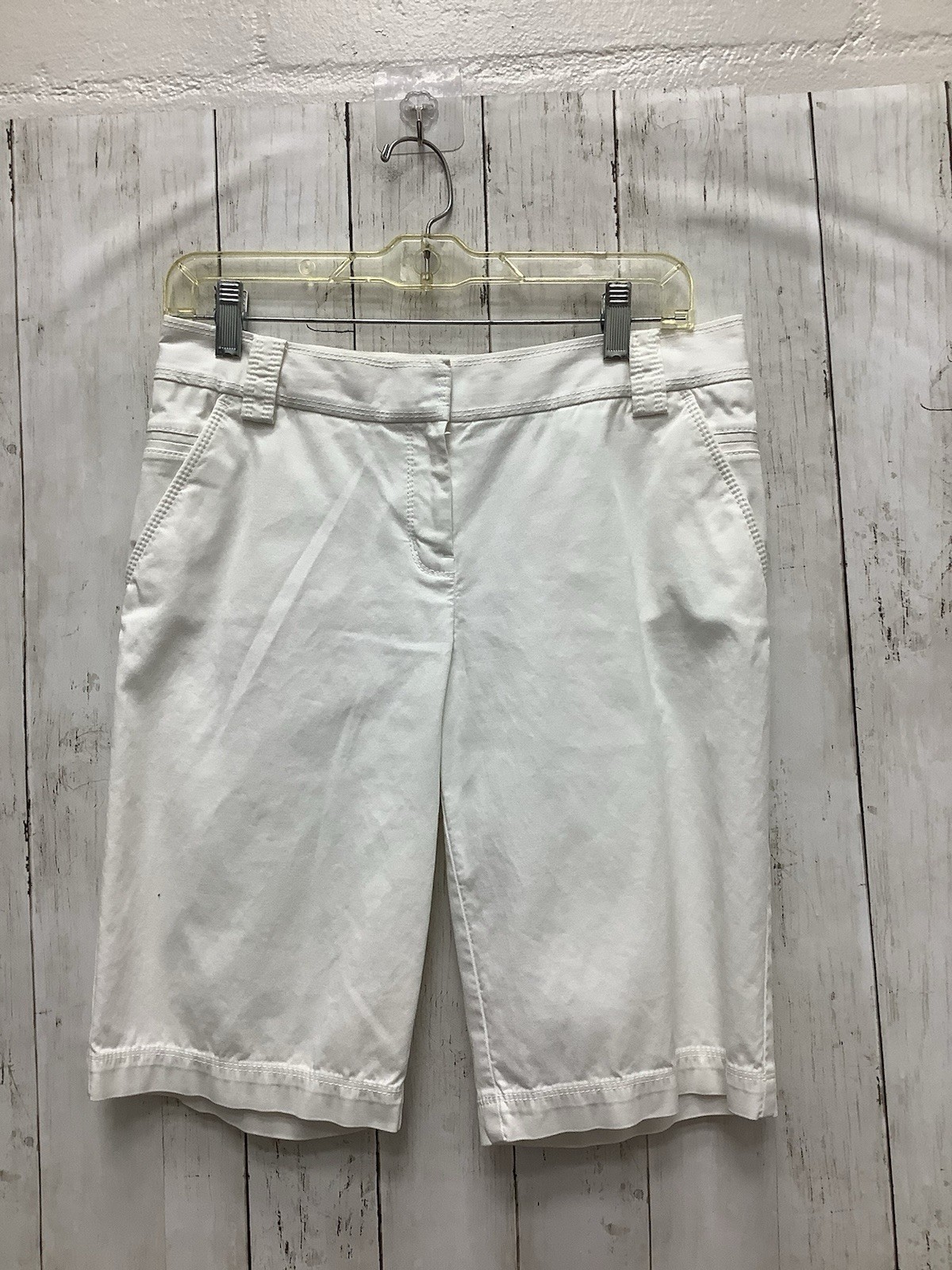 Tommy Bahama Women's Boracay Chino White Bermuda Shorts - Stretch - Size 4