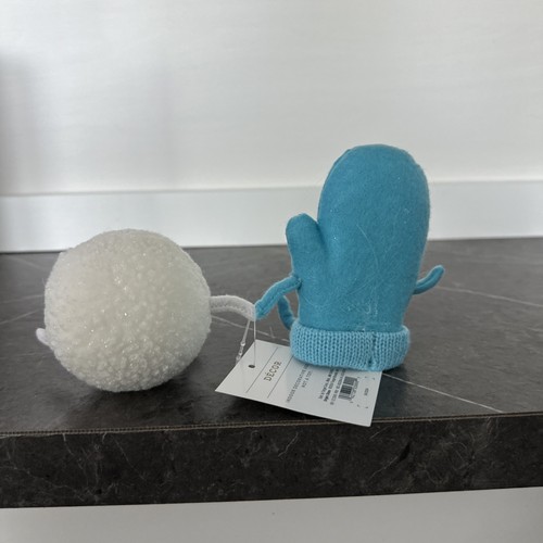 Target Felt Wondershop Holiday Duos 2024 Estatuillas Guante MITTEN AND SNOWBALL - Imagen 2 de 2