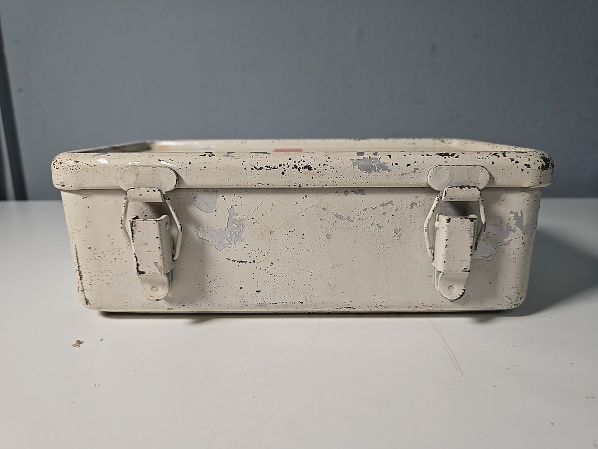 龍灰ワイルドハーツ/イーストウエスト・メモリアル・ボックス・セット Vintage US Army Arrow Model 9-129-920 Metal First Aid Kit Box