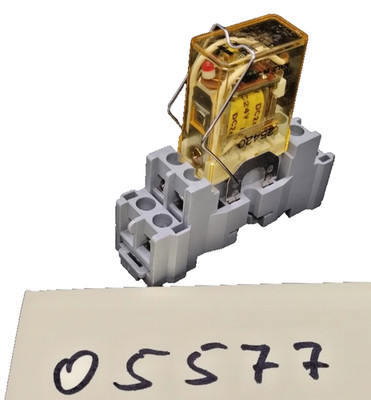 Idec Universalrelais RY2S-LD DC24V Plug-in Relay Steckrelais inkl. Sockel
