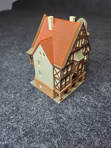Vollmer 19521 N Scale 1:160 Half Timber Old Town 4 Storys Home Fully Assembled - 第 4/17 張圖片